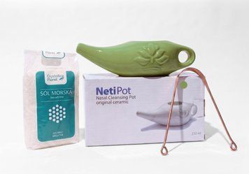 Jala neti set (neti pot + sea salt + tongue scraper) light green