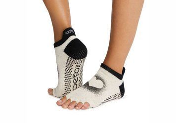 Носки для йоги ToeSox Half Toe Low Rise Grip Coconuts For You S (36-38.5) 840271441962 фото