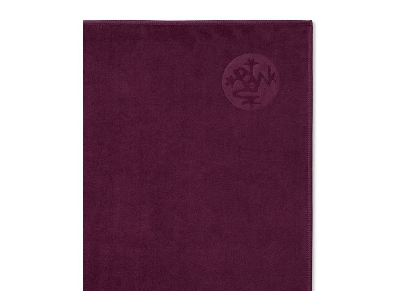 Рушник для йоги та тренувань Manduka eQua Hot Hand Towel Acai 67&times;40 см 221011080 фото