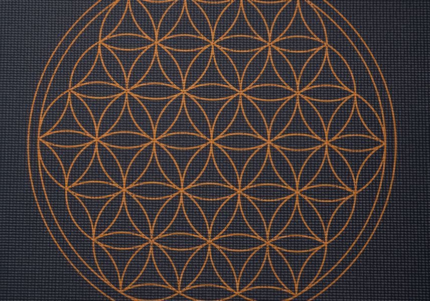 Килимок для йоги Bodhi Leela Flower of Life антрацит 183x60x0.45 см 896afl фото