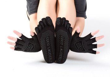 Набір для йоги Gecko RAO: рукавички + шкарпетки 2 в 1 чорний Gecko-blk фото